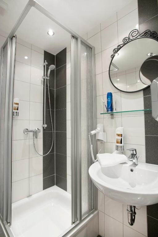 Hotel Design Apart Дюссельдорф Номер фото